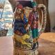 pichet 1950 et 6 mugs poterie allemande scène homme et femme avec chien jaune3